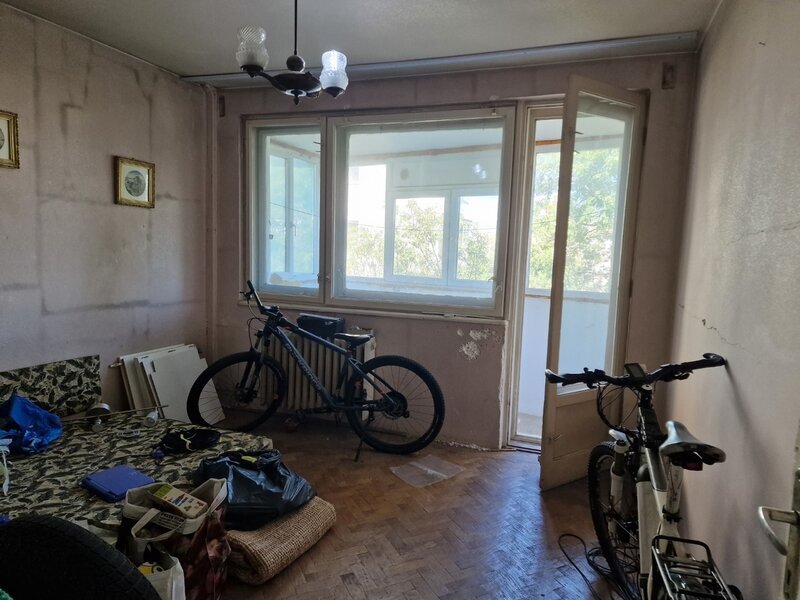 Basarabia, 3 minute metrou Costin Georgian